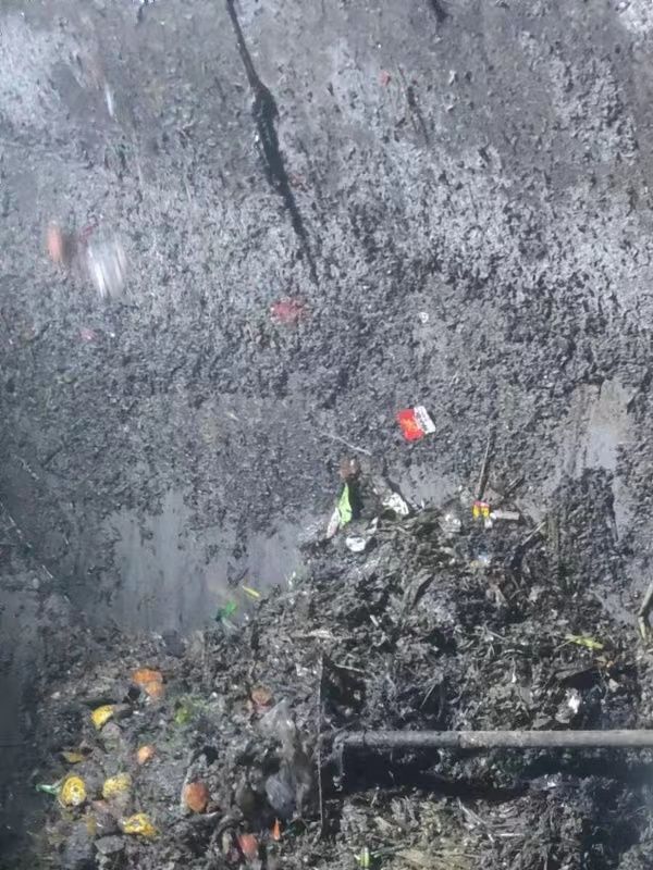 上甘岭污水池清理