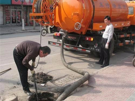 上甘岭清掏化粪池，健康生活从这里开始
